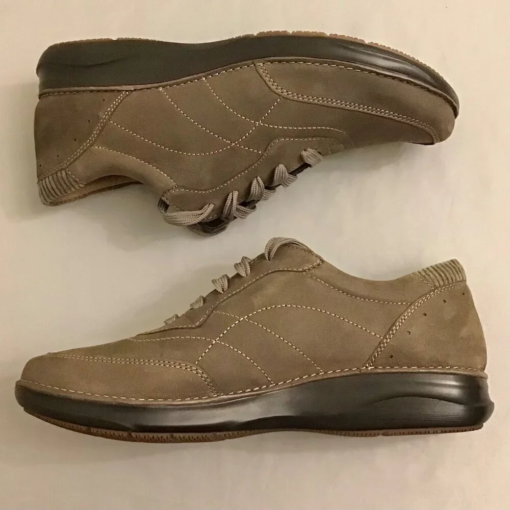 Clarks 9.5 Appley Tie Taupe Beige Nubuck Leather Women’s Comfort Shoes